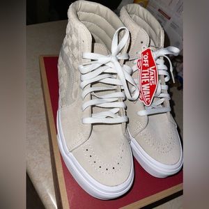 Women’s high top Vans